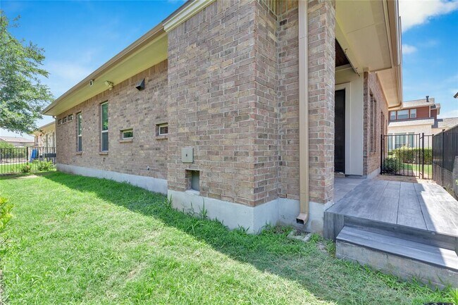 Building Photo - 1209 Sue Ann Rose Dr
