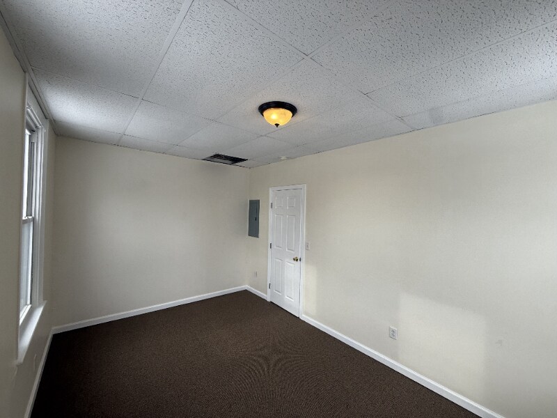 Building Photo - 80 Water St