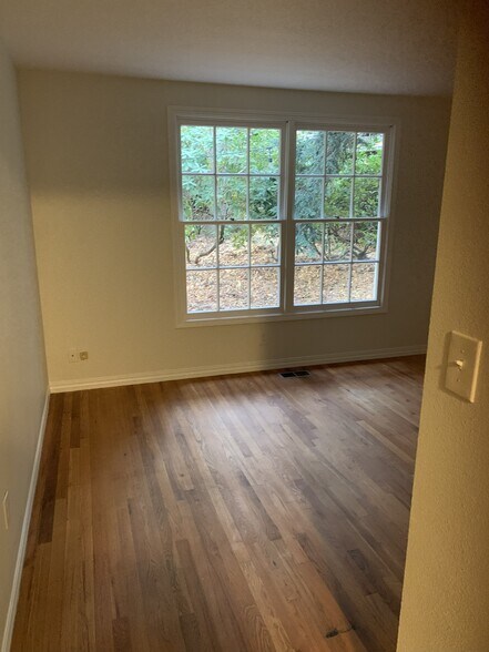 Building Photo - 1760 SW 90th Ave