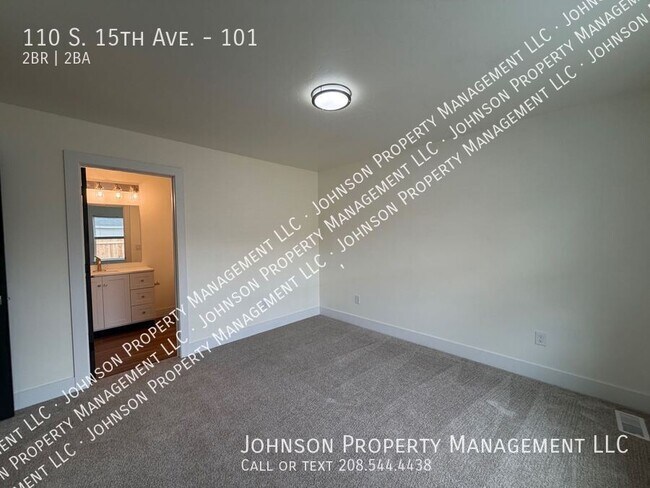 Building Photo - 110 S 15th Ave