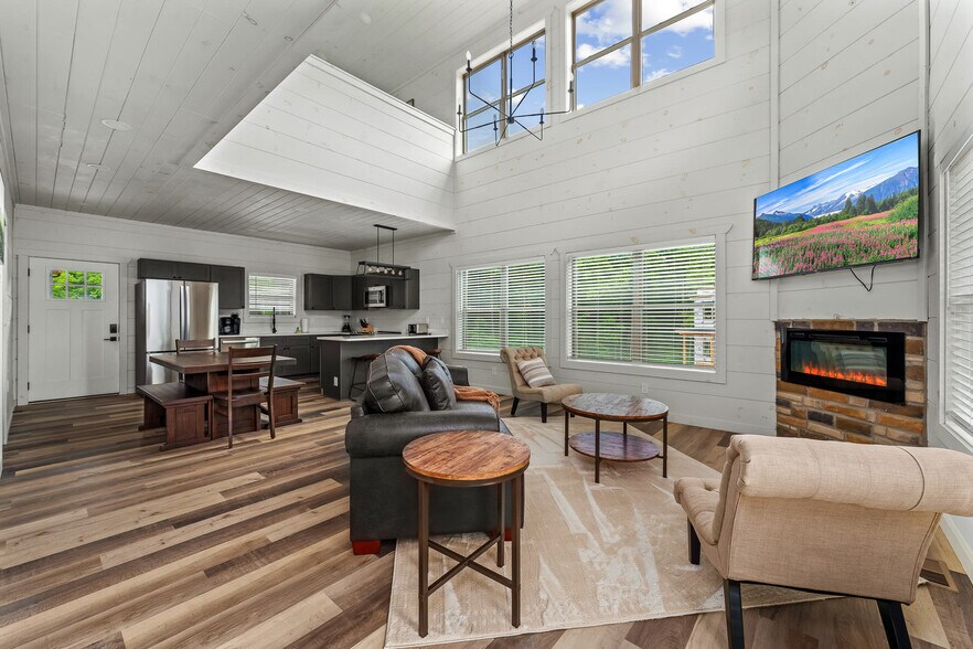 Building Photo - 532 Warbonnet Wy