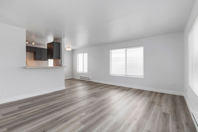 Building Photo - Hallmark Apartments