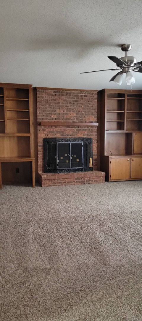 Building Photo - Ready to Move in