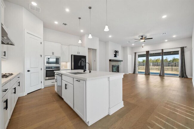 Building Photo - 957 Arrowhead Ranch Blvd