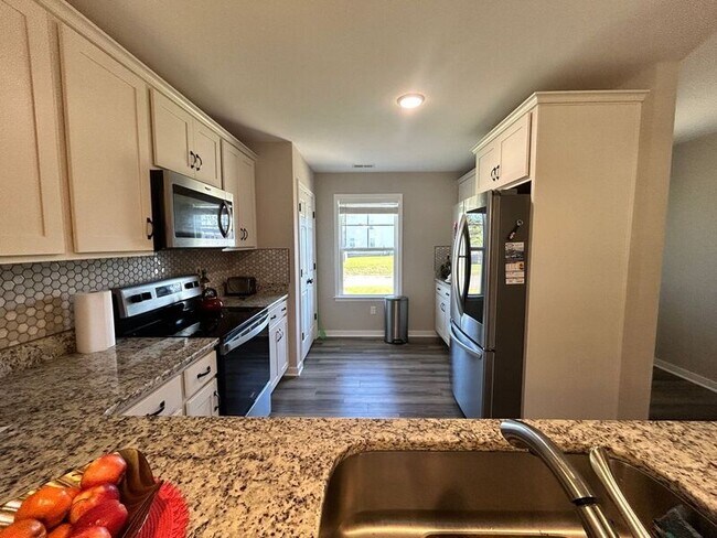 Building Photo - 2157 Kennington Pkwy N