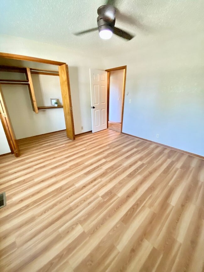 Building Photo - Beautiful Home in NW OKC -Available Now!