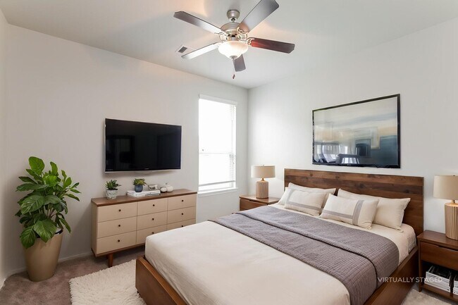 Building Photo - 4711 Creekside Hvn Trl