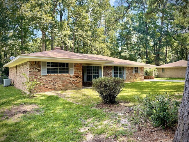 Building Photo - 1102 Ada St