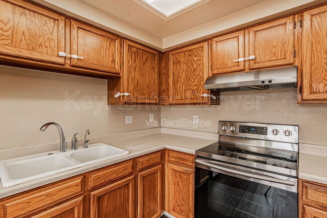 Building Photo - 14129 E Warren Pl