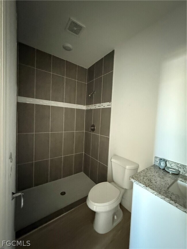 Building Photo - 1135 Harvest Ave