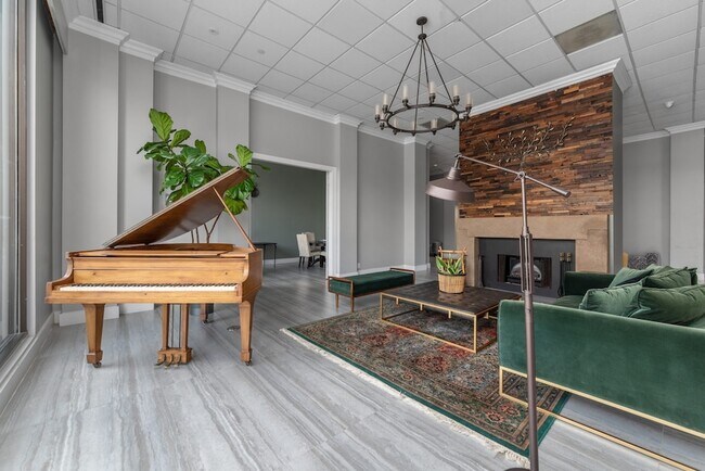 Building Photo - 5150 Hidalgo St