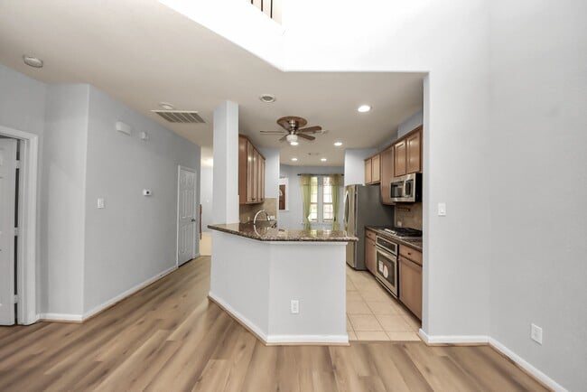 Building Photo - 1251 Glenwood Canyon Ln