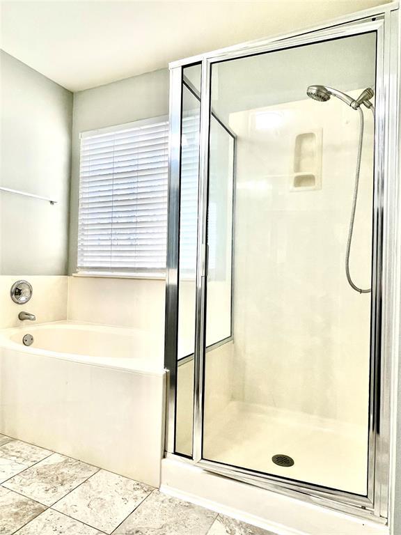 Building Photo - 10516 Dunham Forest Rd