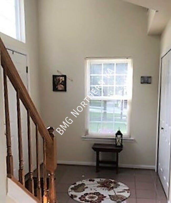 Building Photo - 6015 Keble Dr