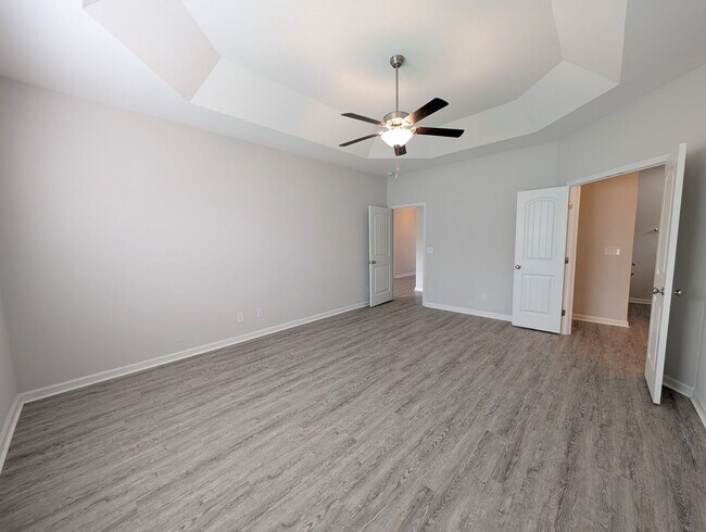 Building Photo - Modern 3-Bedroom, 2-Bath Long Term Rental in Longs