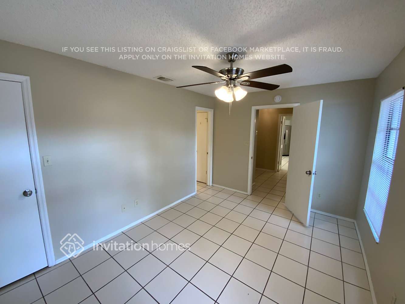 Building Photo - 3871 Biscayne Dr