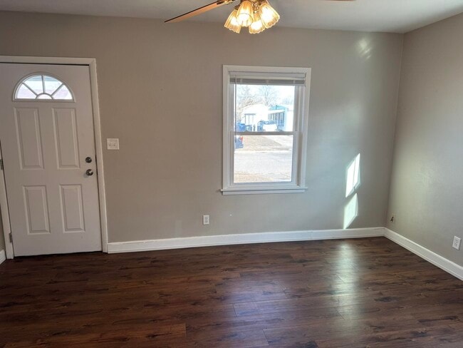 Building Photo - 3827 Keota Ave