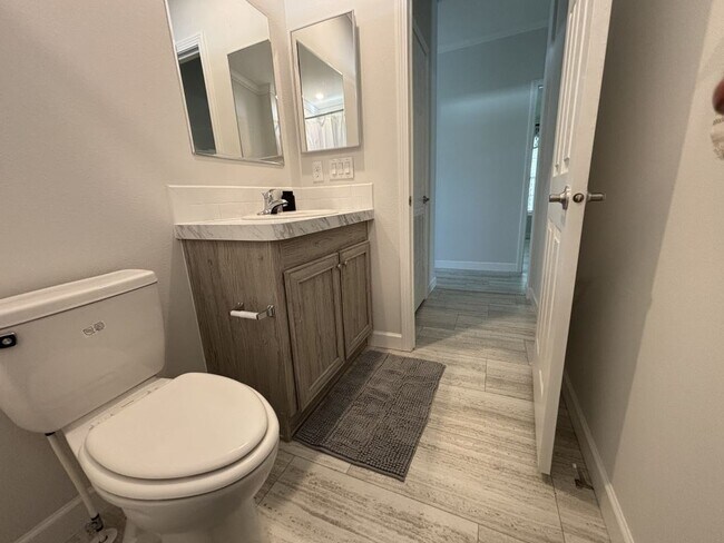 Building Photo - 2 Kimberly Ct