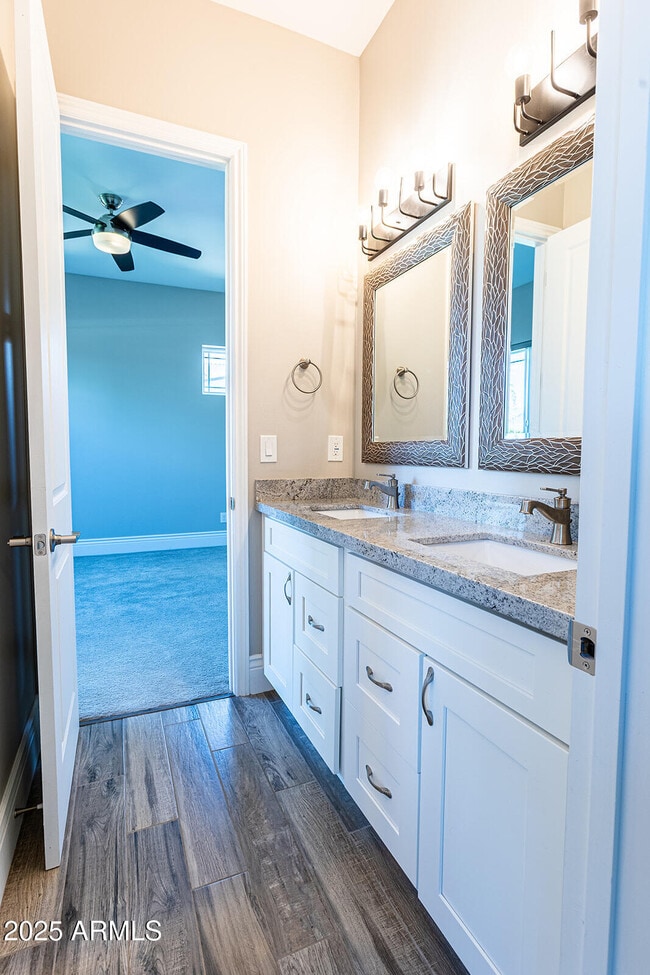 Building Photo - 3801 E Glenrosa Ave