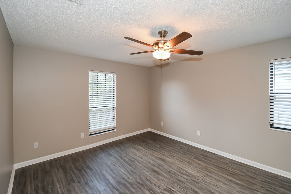 Building Photo - 1464 Rose Hill Dr W