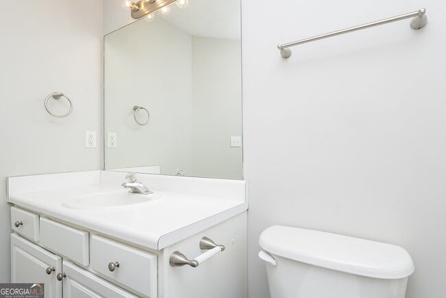 Building Photo - 2585 Fairmont Park Ct