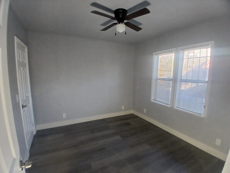 Bedroom - 8641 1/2 S Hoover St