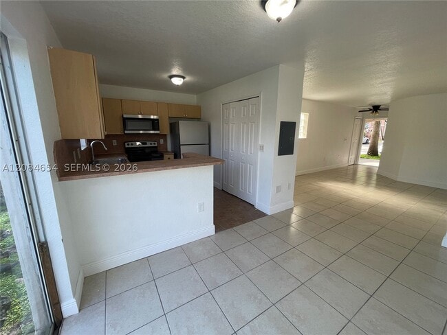 Building Photo - 1251 SE 31st Ct