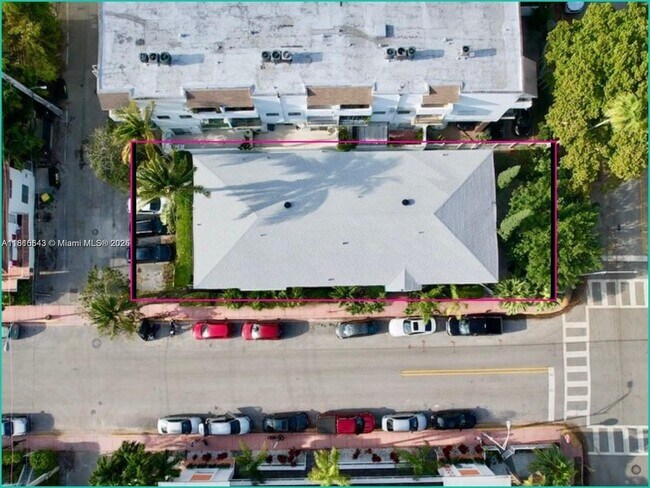 Building Photo - 1001 7th St