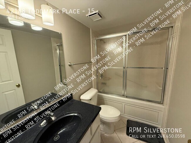 Building Photo - Beautiful and Updated 2 Bed 2 Bath Condo, ...