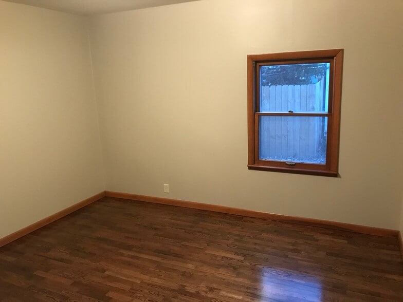 Building Photo - 611 N Kentucky Ave