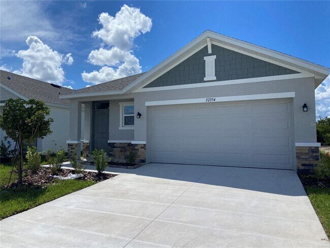 Building Photo - 32354 Weathered Oak Dr