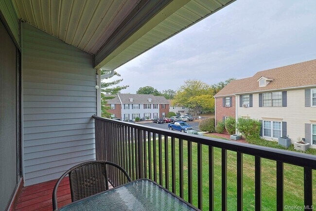 Building Photo - 106 Cartwheel Ct