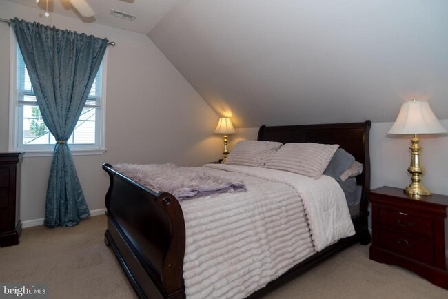 Building Photo - 70 Huckleberry Ln