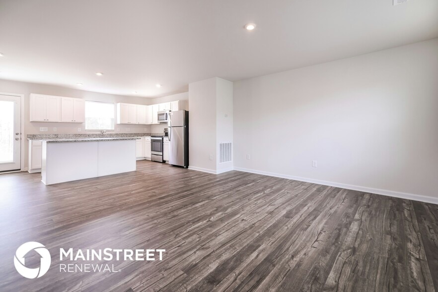 Building Photo - 142 Bella Vita Way