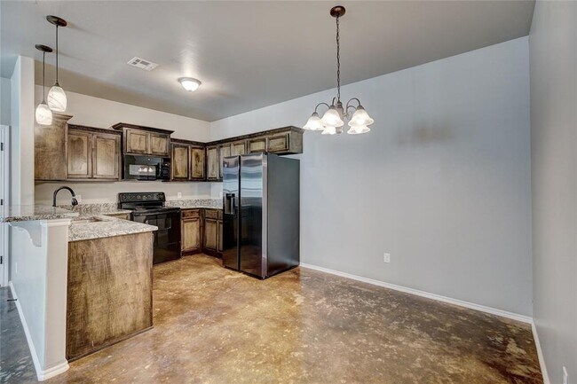 Building Photo - 1736 Eighty-Niner Ter