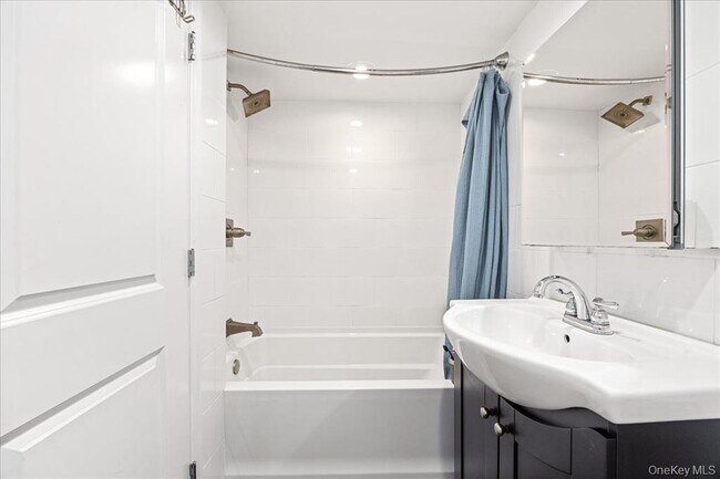 Building Photo - 1127 Fordham Ln