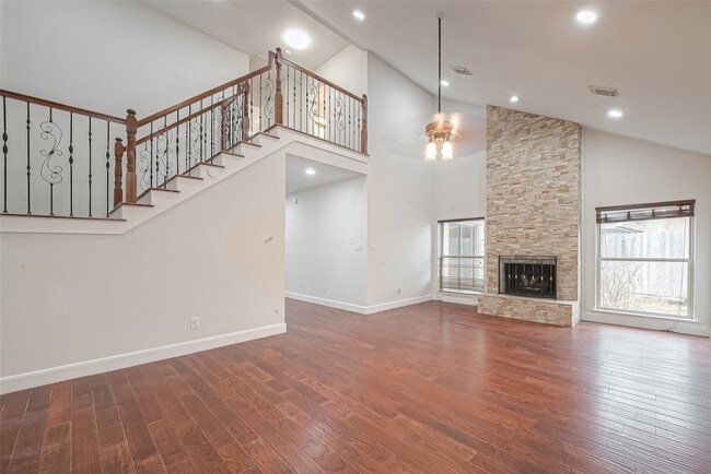 Building Photo - 12127 Carriage Hill Dr