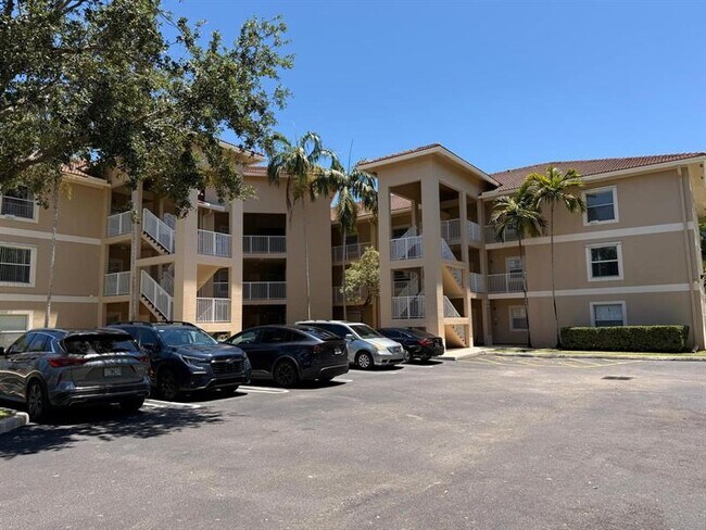 Building Photo - 2941 Riverside Dr