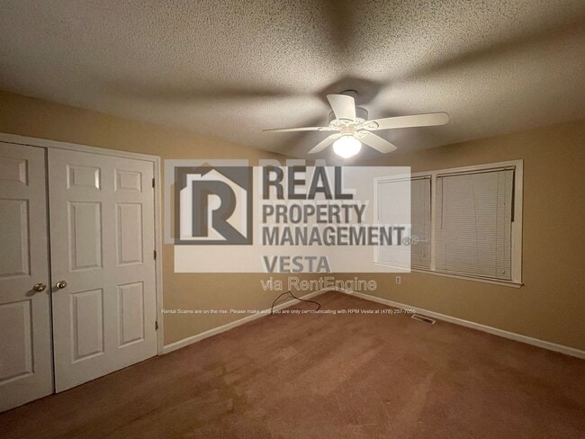 Building Photo - 402 Steeple Chase Rd