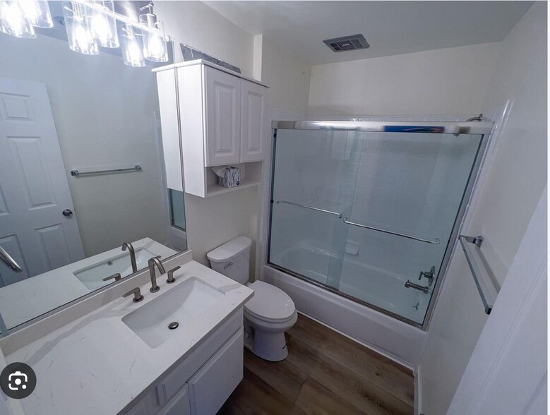 Building Photo - 1515 S Beverly Dr