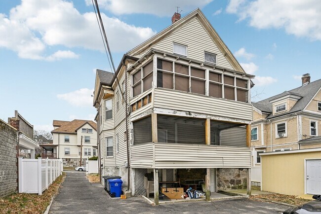 Building Photo - 16 Gannett St