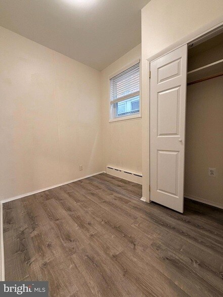 Building Photo - 2049 Snyder Ave