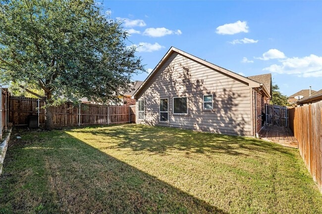 Building Photo - 9905 Cottontail Ln