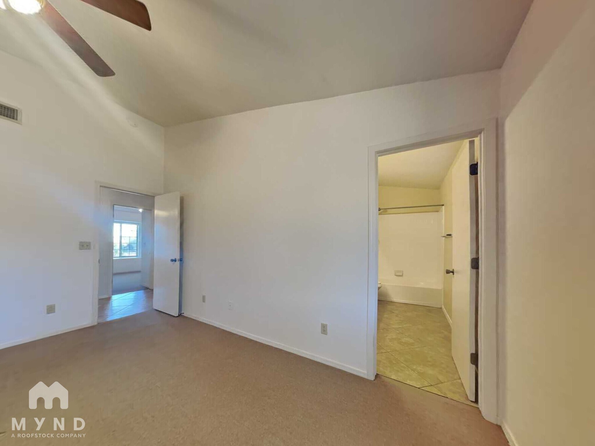 Building Photo - 1679 W Camino Acierto