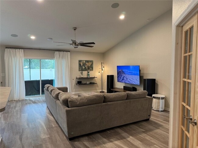 Building Photo - 244 Whispering Oaks Way