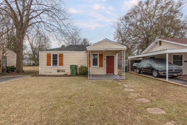 Primary Photo - 3320 W Tuskegee Cir