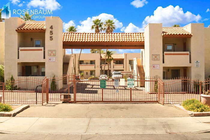 Building Photo - 455 W Kelso St