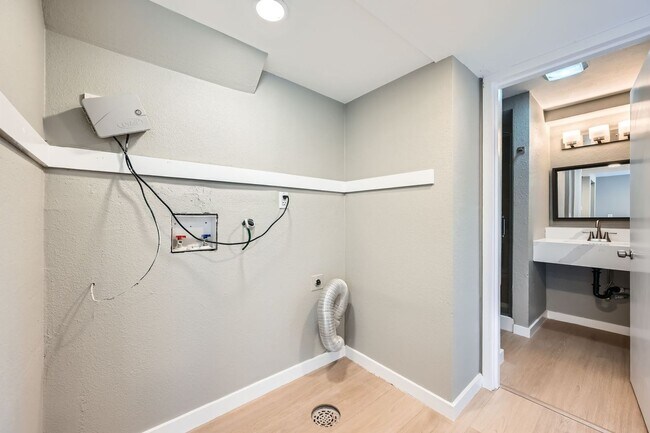 Building Photo - 17166 E Nassau Pl