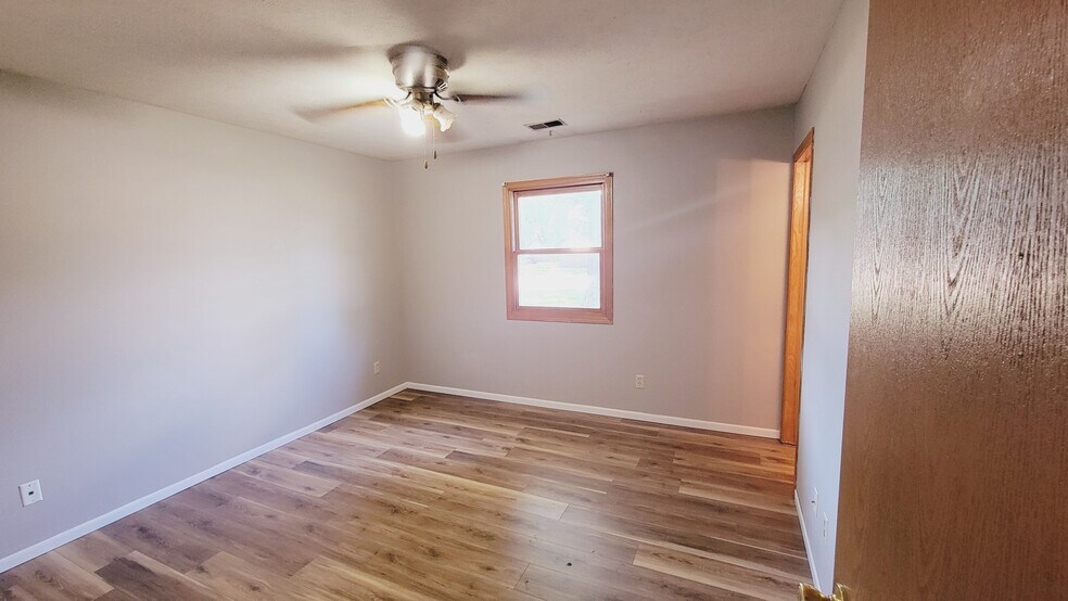 Building Photo - 730 N Juliette Ave