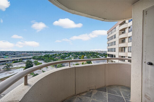 Building Photo - 3525 Sage Rd